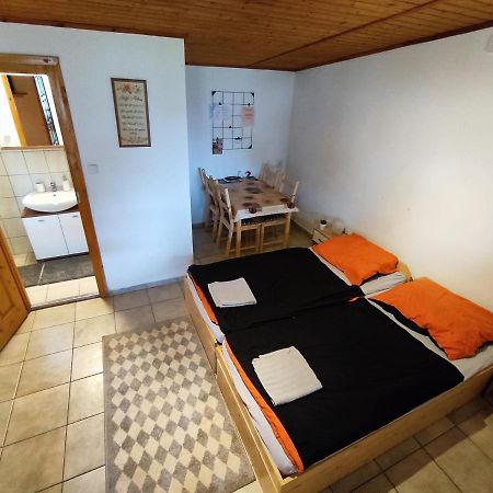 Suello Feszek Apartman Apartment Tiszafured Exterior photo